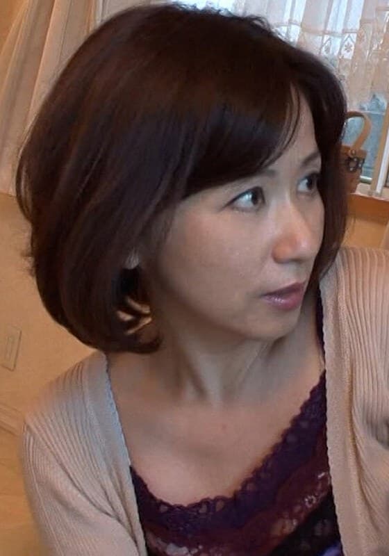変態男の勝手な思い込みから犯●れてしまうセレブ妻!!