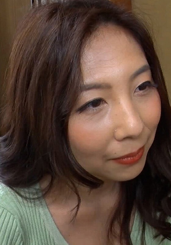 母とふたりの家族旅行！息子愛が強すぎる母は性欲が抑えきれず…息子相手に快楽に溺れ肉体関係にハマっていく母子！