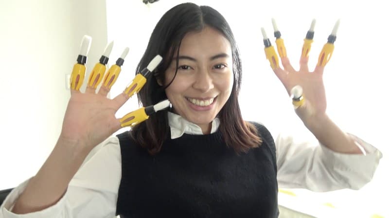 はじめてのM男くすぐり EMILY