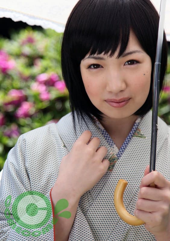 黒髪ショートの和服少女が穴ほじられて潮吹かされて恥ずかしいセックスさせられてますっ! 稲見亜矢