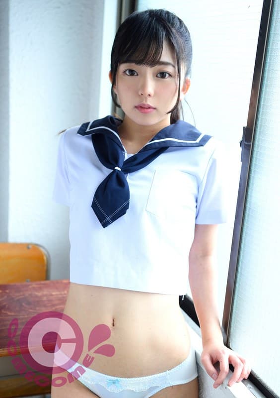 放課後の教室でポニーテールのセーラー服美少女をヤリたい放題に犯してしまいましたぁ~! 泉りおん