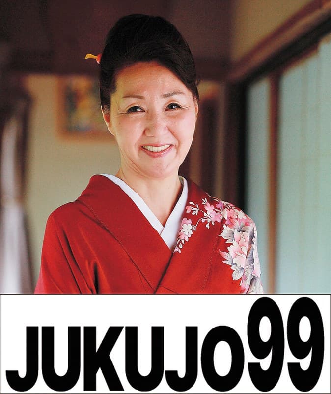 初めてのAV出演!覚悟を決めて脱いでくれました!温泉女将 野風あさみ54歳 お尻の穴初見せ編
