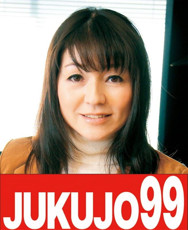 初めてのAV出演! ドキュメント もち肌色白五十路熟女 カメラ前初絡み編