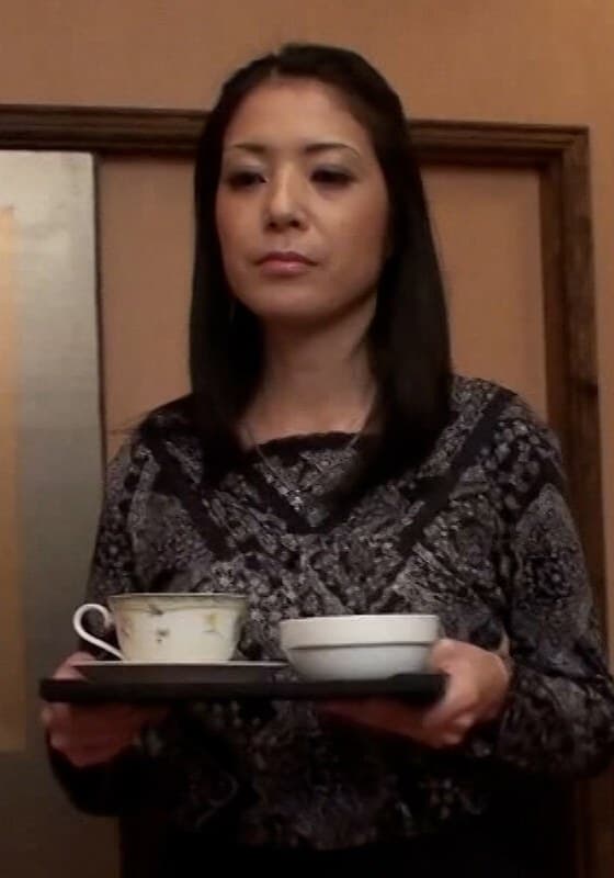 息子のオナニーを目撃!!母が手伝ってするオナニーの恥ずかしさと快感!?母は女にかわり果てしない快楽を求めて重なりあう五十路母