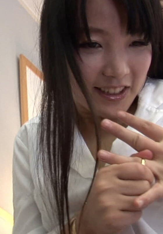 母娘にアンケート、娘にはこづかい握らせてお母さまとは引き続きホテルでエッチな取材をさせていただきました!