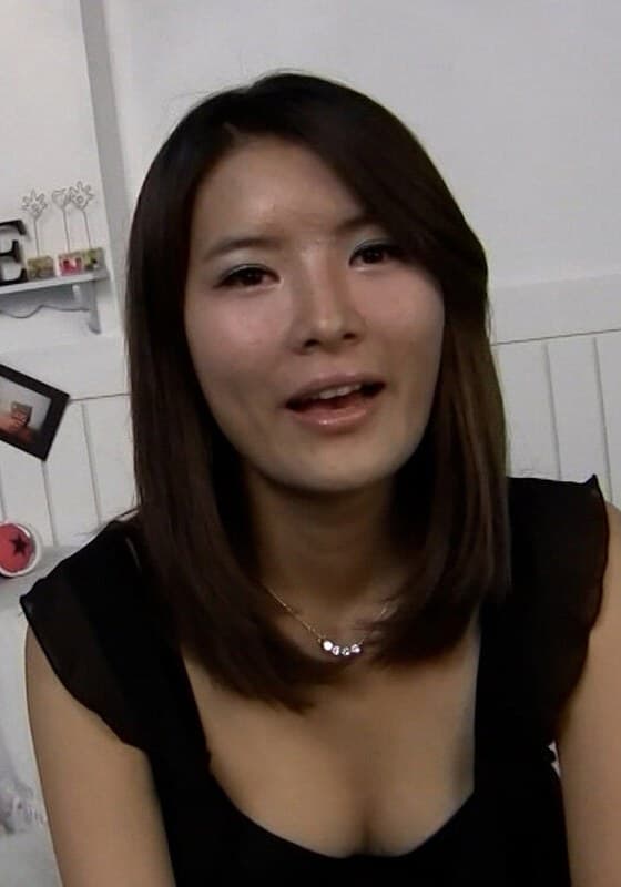 韓国素人ムスメをナンパして即ハメ!スタイル抜群のスポーツ女子の美脚にKISS!
