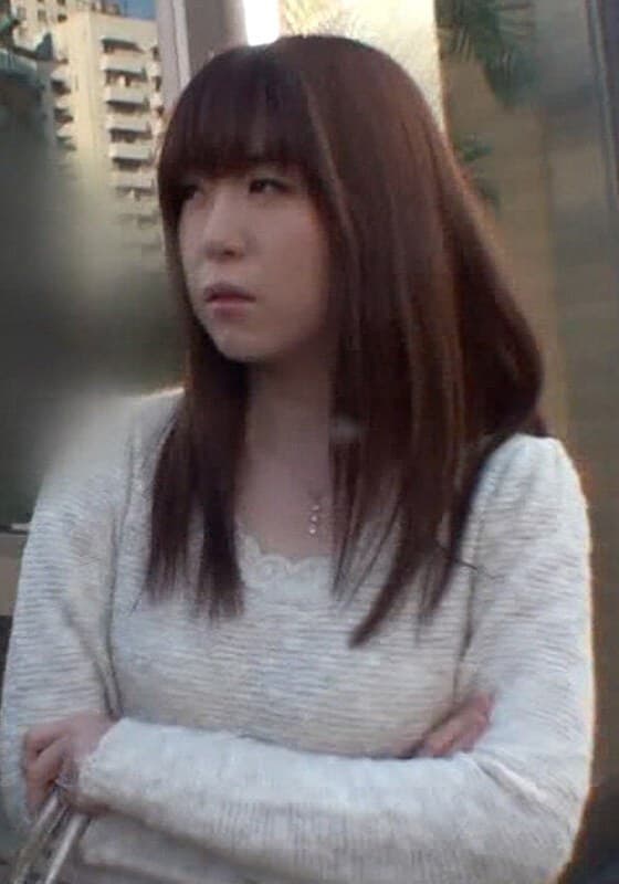 結婚1年目の新婚さんを騙して連れ込み下ネタ暴露インタビューで大盛り上がり!股間を濡らしてチ○ポを待てない!?