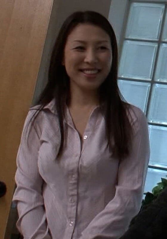 大家さんがまさかの豹変!部屋のチェックに訪れた大家さんに犯●れた美人妻!