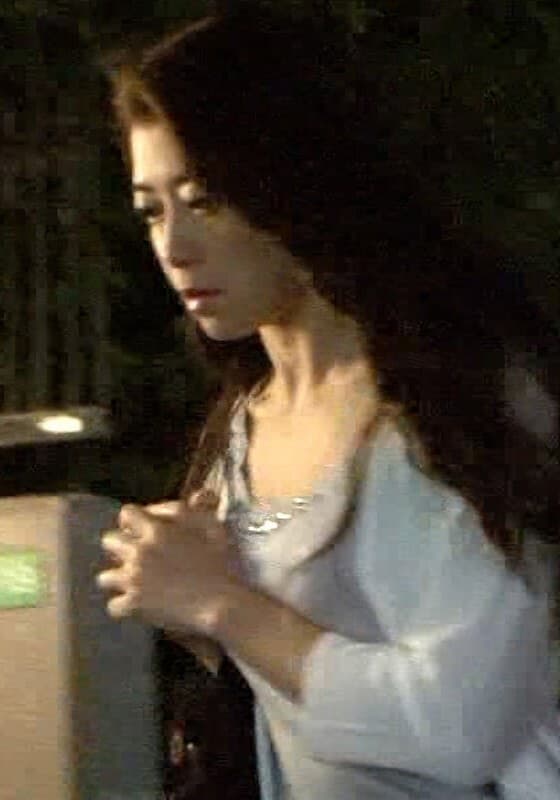 付ける男!! 熟女卑猥中出し!突然の悲劇に耐えながら終わりをただひたすら待つしかない!?