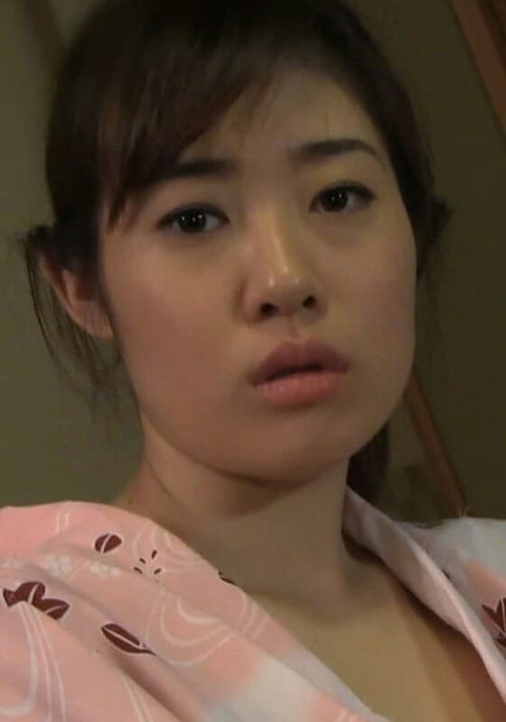温泉で旦那の出待ちをしてる奥さんをナンパ!旦那が先に寝てしまったので他人棒で楽しむ不貞妻!