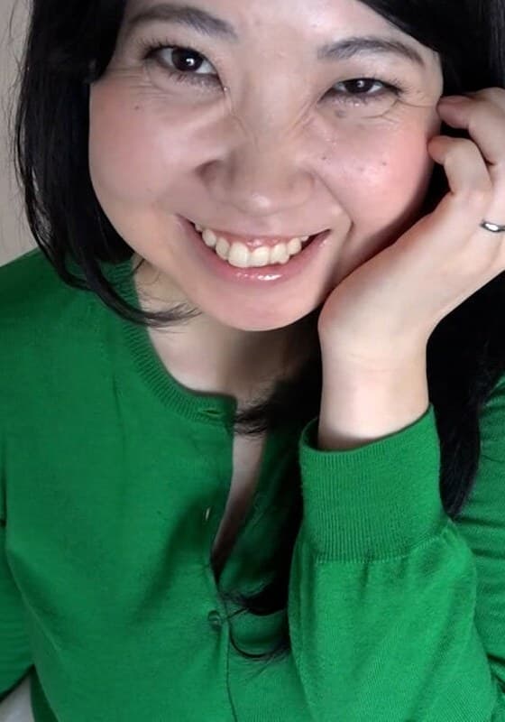 AV撮影に応募してきた巨乳熟女!はじめ恥ずかしそうな仕草も性欲全開の淫乱SEX!