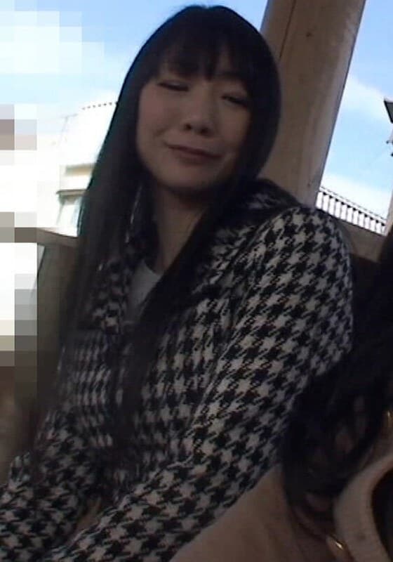 鬼○川温泉の足湯でナンパした美女ふたり組と意気投合して露天風呂付の宿に誘ってみると…警戒心ゼロで混浴SEX!