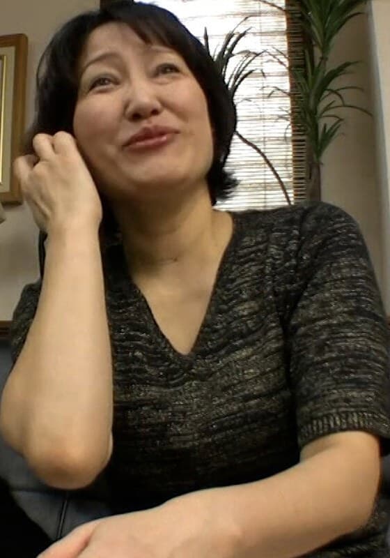 熟年離婚準備中の熟女さんのAV面接!カメラテストのオナニーで我慢出来ずに中出しSEX!