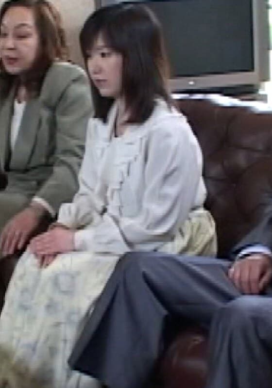 川辺で食堂を営む夫婦と家出娘!おじさんの愛情溢れるSEXに心を開く官能ハートフルドラマ!