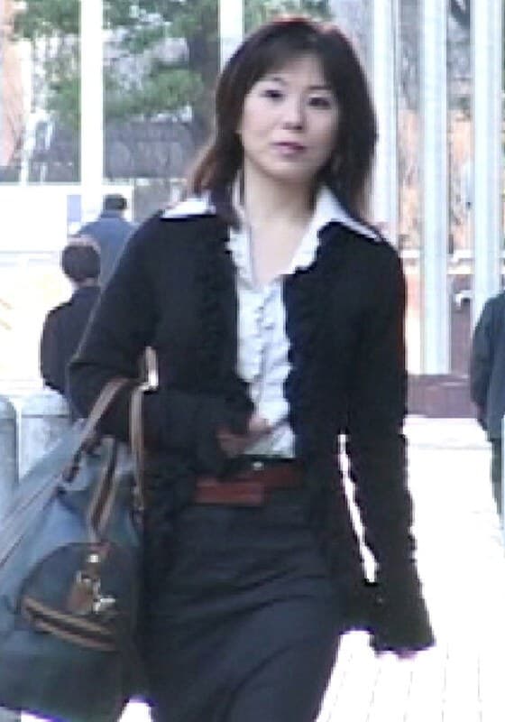 予備校講師のバツイチ熟女が後妻となり禁断の関係に溺れる官能ドラマ!
